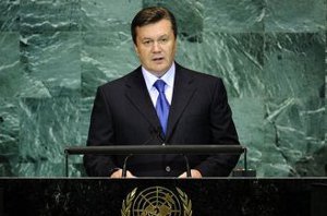 Янукович поделился с Америкой надеждами